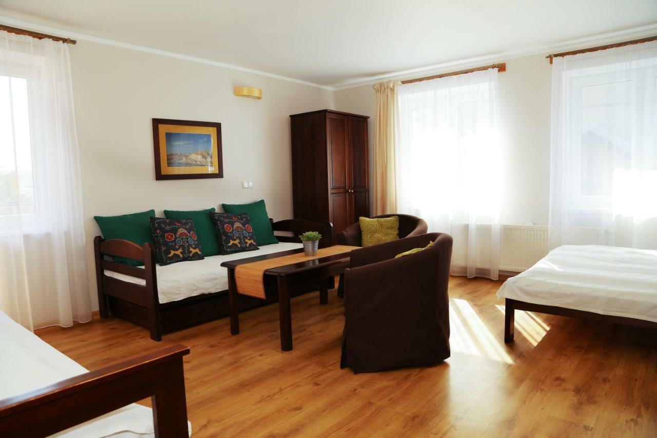 4 Strony Swiata Pokoje I Apartamenty 드지비르지노 외부 사진