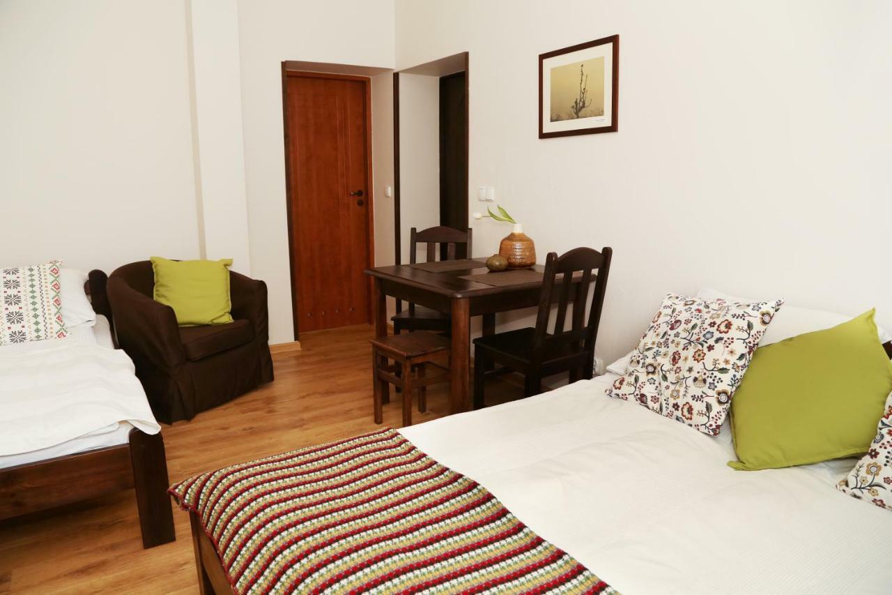 4 Strony Swiata Pokoje I Apartamenty 드지비르지노 외부 사진